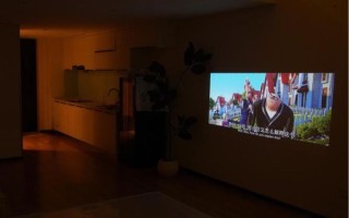 投影仪看电视怎么样_家用投影看电视优缺点