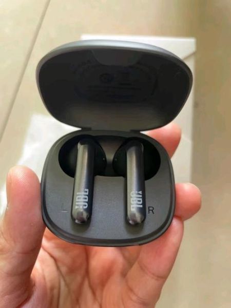 jbl蓝牙耳机怎么样_jbl蓝牙耳机音质好吗-第2张图片-俊逸知识馆
