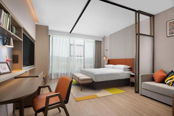 酒店服务员工作怎么样_酒店服务员需要做什么-第1张图片-俊逸知识馆