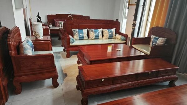 红木家具市场规模有多大_2024年还会涨吗-第1张图片-俊逸知识馆 红木家具市场规模有多大_2024年还会涨吗-第1张图片-俊逸知识馆