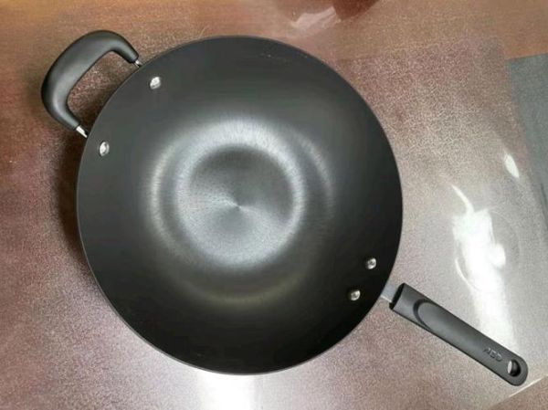 爱仕达炒锅怎么样_爱仕达炒锅值得买吗-第1张图片-俊逸知识馆