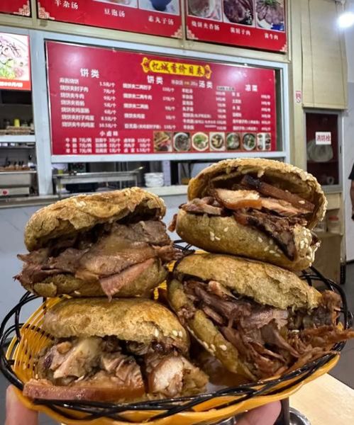 北京最好吃的烧饼夹肘子在哪_老北京人推荐哪家-第1张图片-俊逸知识馆 北京最好吃的烧饼夹肘子在哪_老北京人推荐哪家-第1张图片-俊逸知识馆