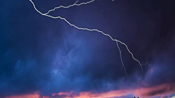 被闪电击中会怎么样_闪电击中人还能活吗-第2张图片-俊逸知识馆 被闪电击中会怎么样_闪电击中人还能活吗-第2张图片-俊逸知识馆