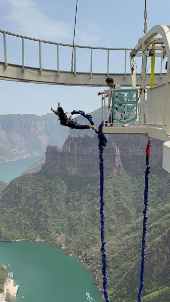 北京蹦极哪里可以玩_北京蹦极多少钱一次-第1张图片-俊逸知识馆 北京蹦极哪里可以玩_北京蹦极多少钱一次-第1张图片-俊逸知识馆