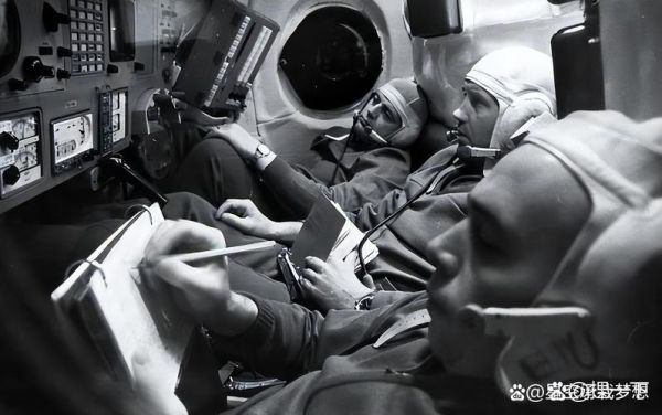 太空是怎么样的_人类在太空中如何生存-第3张图片-俊逸知识馆 太空是怎么样的_人类在太空中如何生存-第3张图片-俊逸知识馆