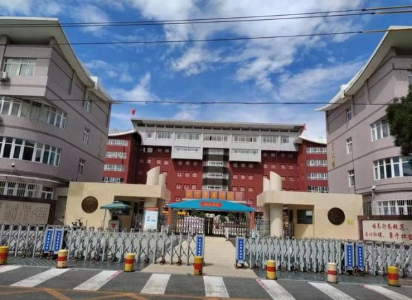 北京育英中学怎么样_育英中学招生条件-第1张图片-俊逸知识馆