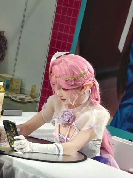 漫展怎么样_第一次去漫展要注意什么-第2张图片-俊逸知识馆