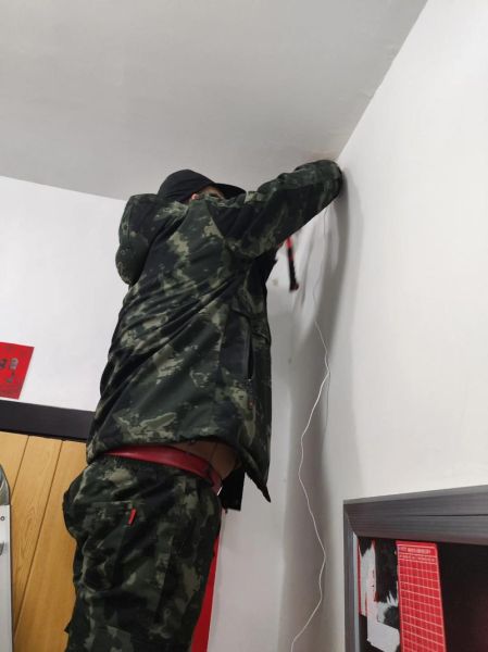 如何安装家用摄像头_安装摄像头需要哪些工具-第1张图片-俊逸知识馆
