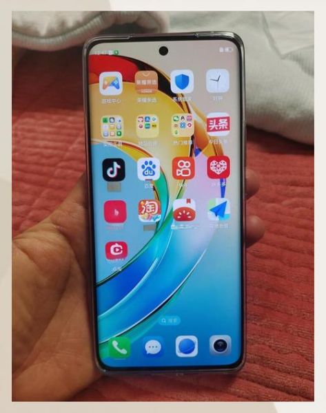 曲屏手机怎么样_值得买吗-第1张图片-俊逸知识馆