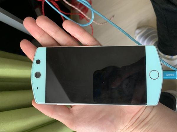 美图m6s值得买吗_美图m6s拍照效果好吗-第1张图片-俊逸知识馆